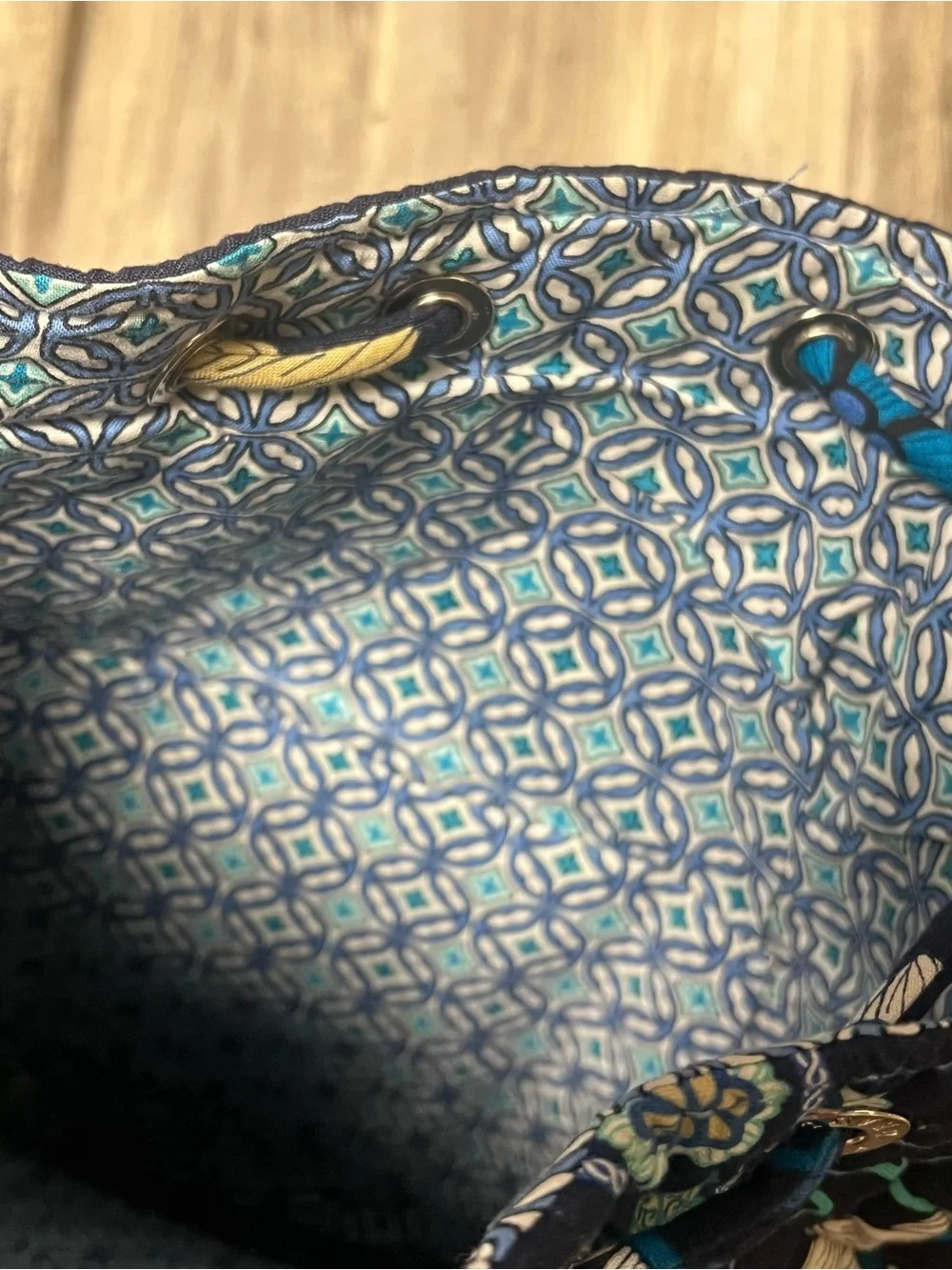 Vera Bradley Mod Floral Blue Drawstring Cinch Backpack Like New 13